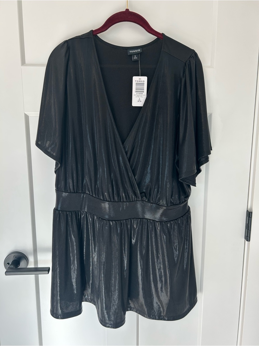 Torrid Liquid Shine Surplice Split Sleeve Peplum Top Deep Black 2X NWT